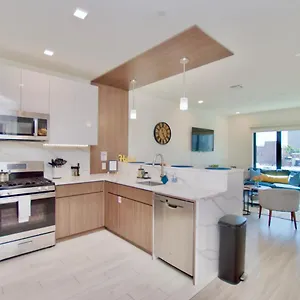 Apartment Lux 2br, Free Parking, Walk To Prudential Center Min To Nyc & More